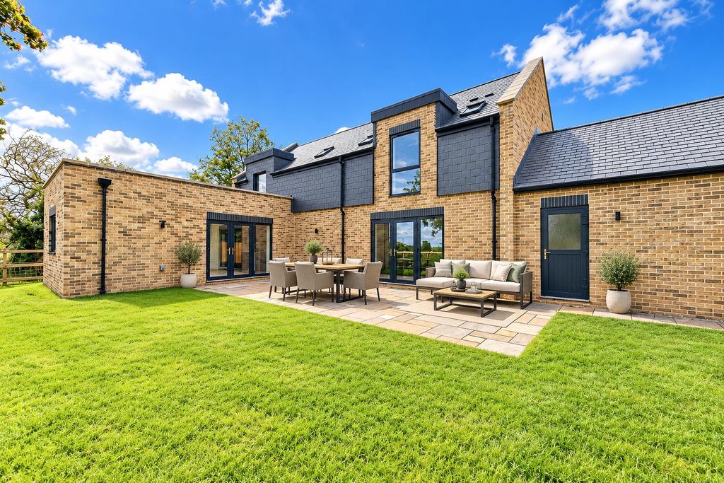 Property photo 2 of 17 15.Jpg
