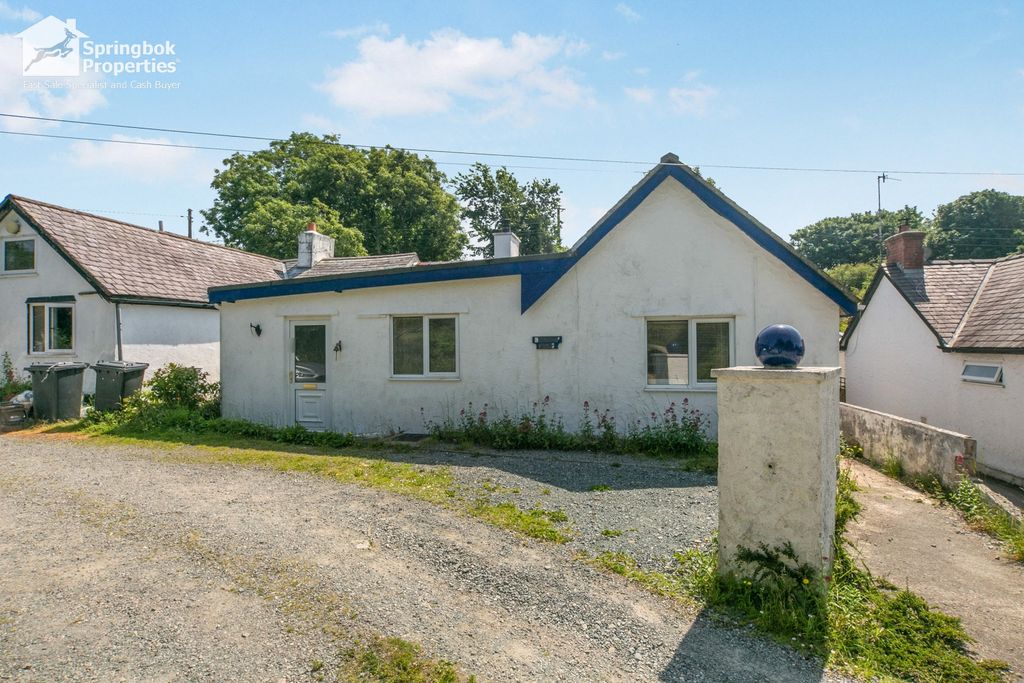 Property photo 1 of 17 Front View