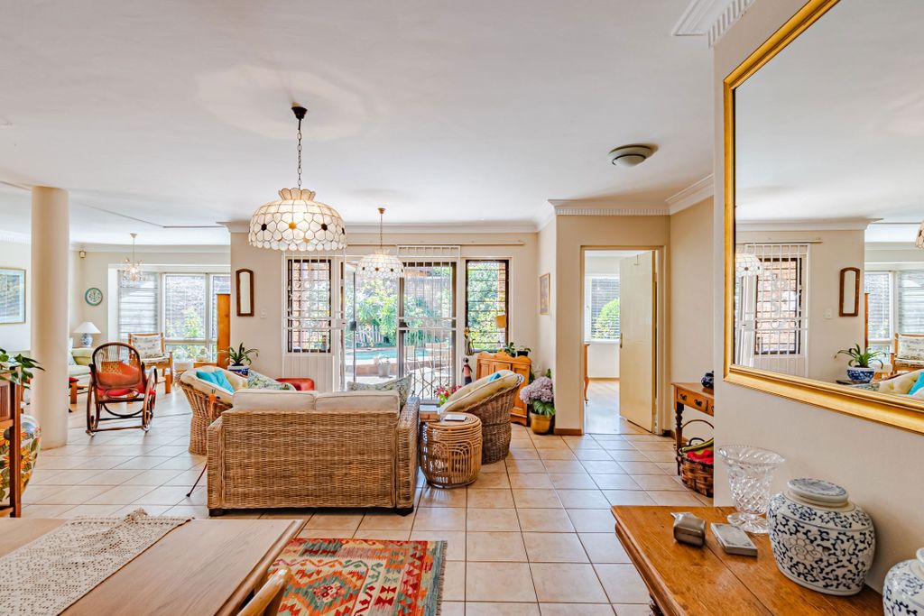 Property photo 2 of 69 Pt1725952