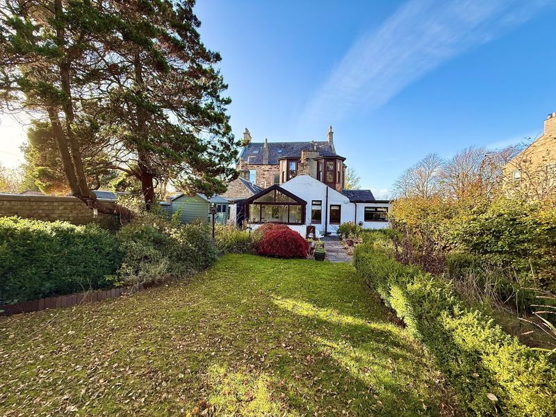 Property photo 2 of 33 Photo 29