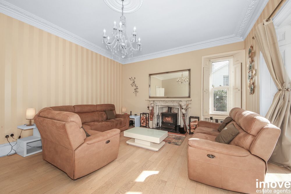 Property photo 2 of 23