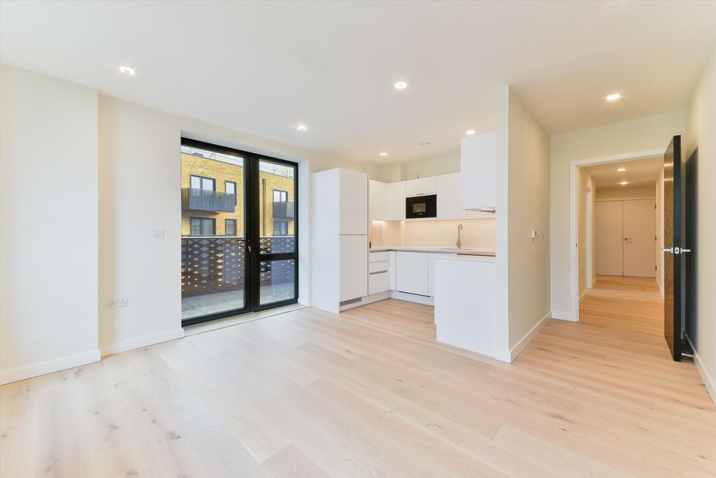 Property photo 1 of 12 Image