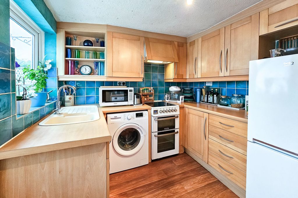 Property photo 3 of 15