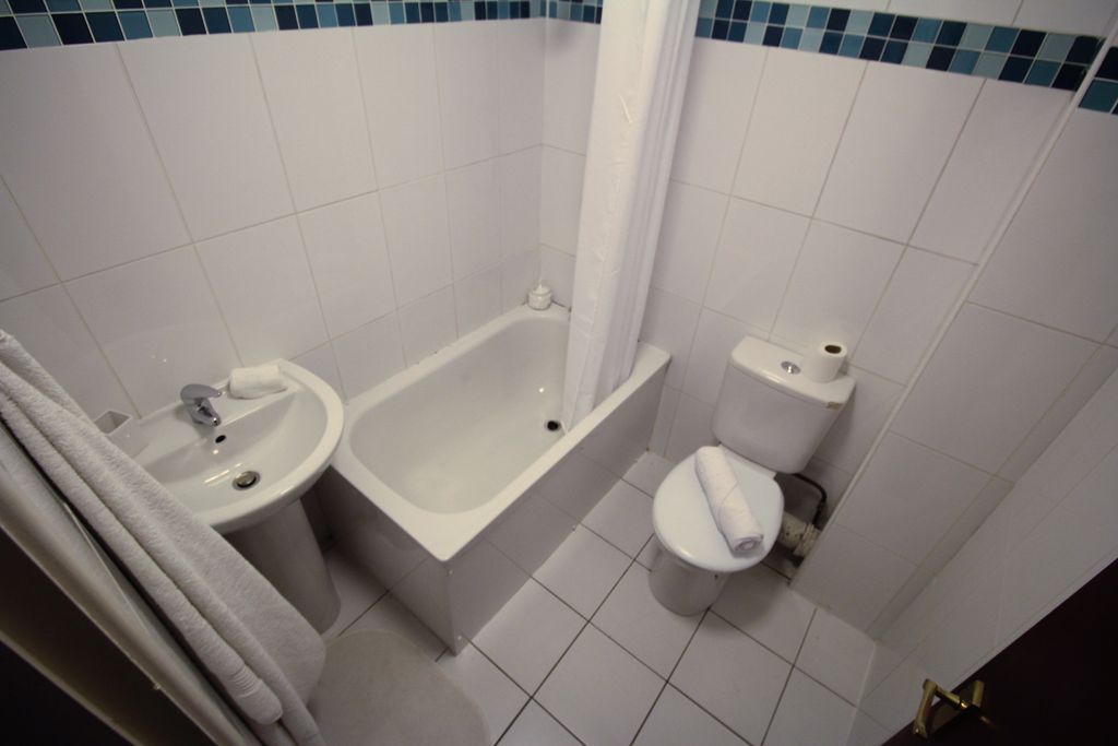 Property photo 1 of 4