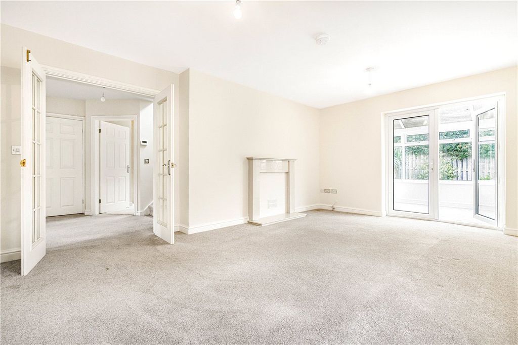 Property photo 2 of 25 Picture No. 02