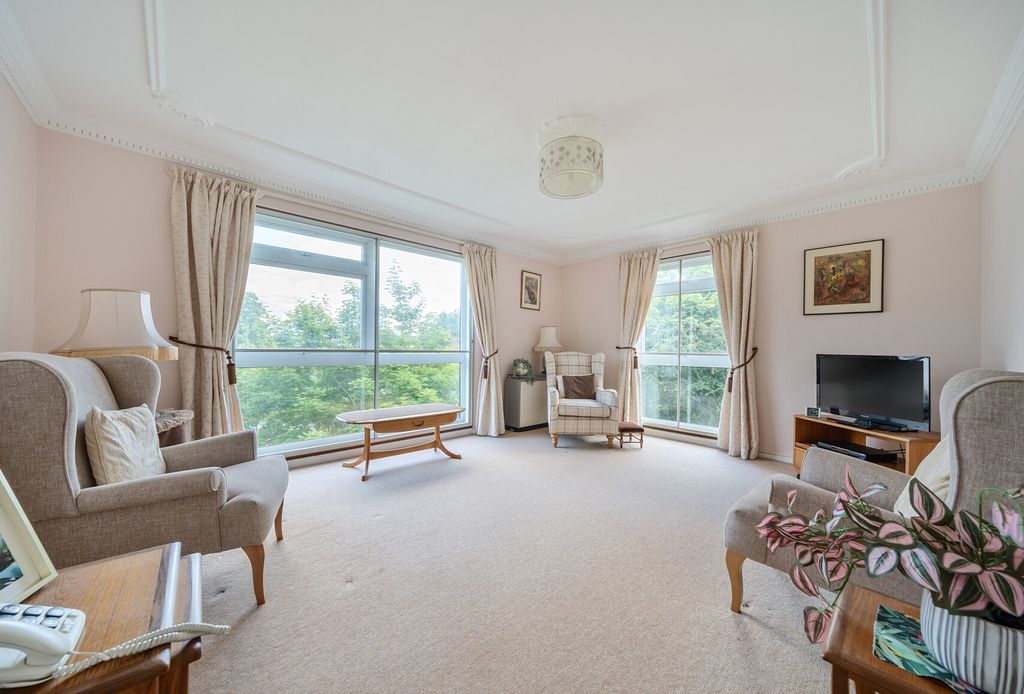 Property photo 1 of 13 1300745-23-683Dbe...