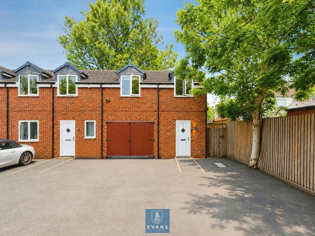 Property photo 1 of 10 Front