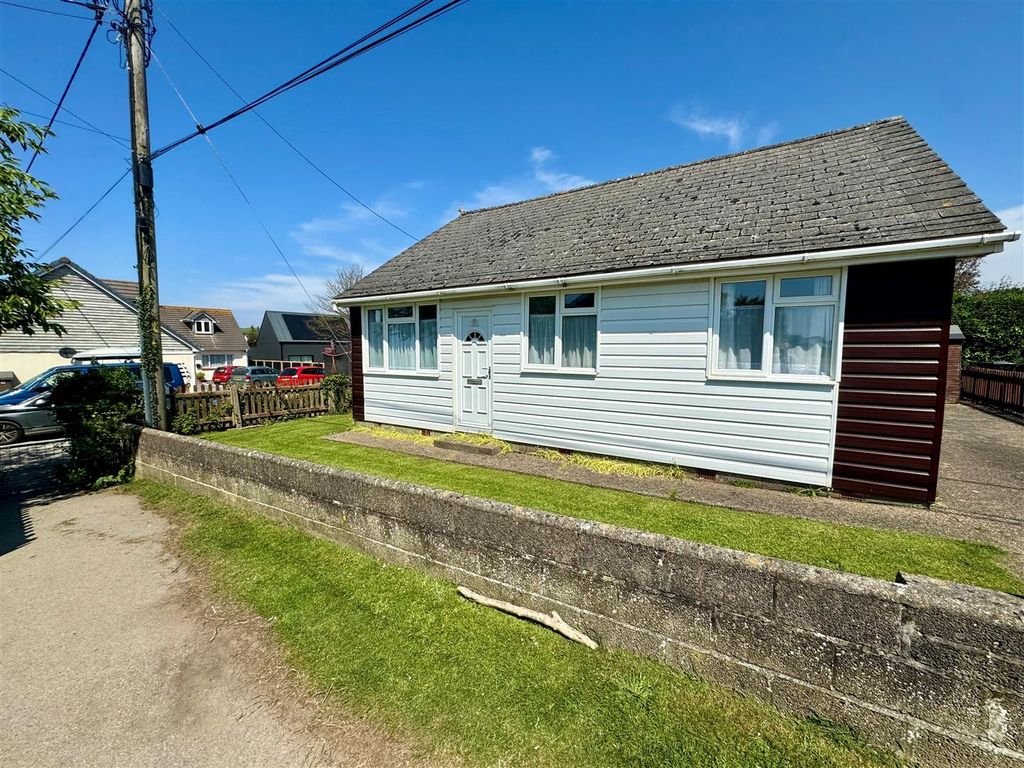 Property photo 2 of 16 c.Jpg