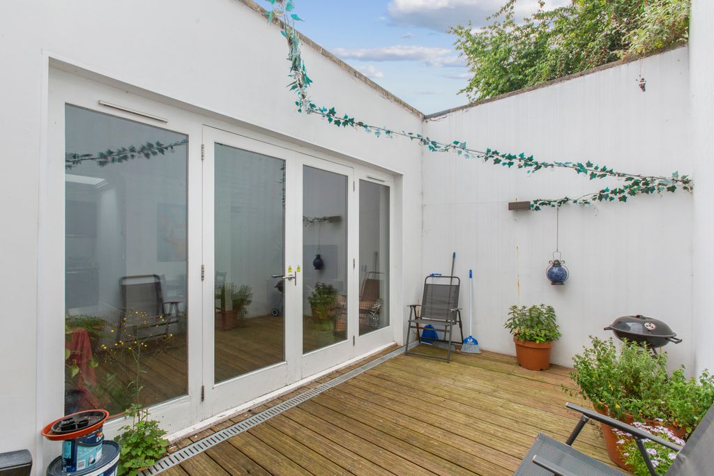 Property photo 3 of 12 Picture No. 25