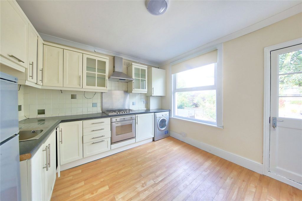 Property photo 2 of 10 Picture No. 07