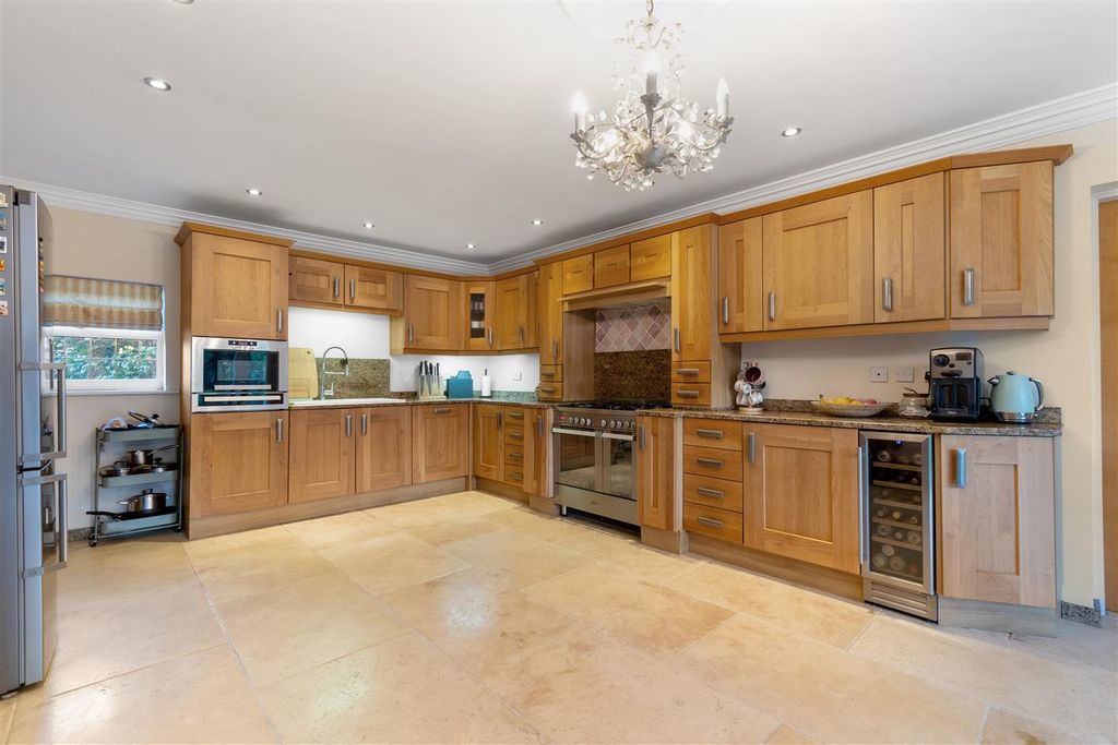 Property photo 2 of 39 Wil_8451-Hdr.Jpg