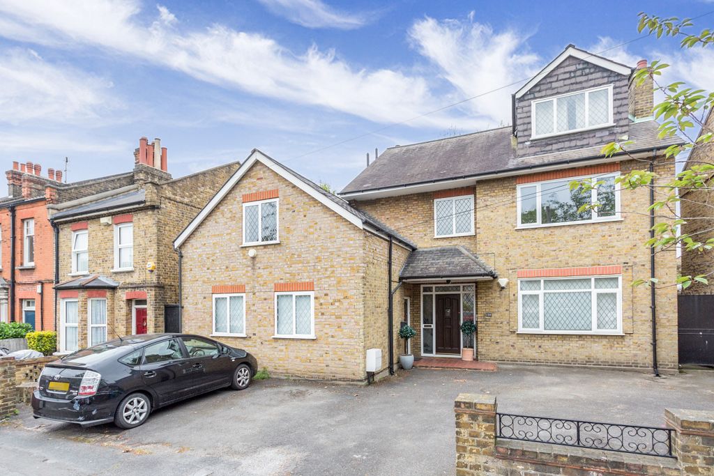Property photo 1 of 7 7