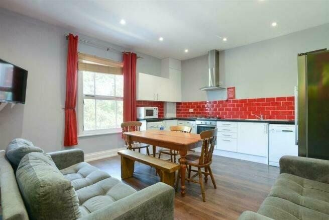 Property photo 2 of 16 Picture No. 10