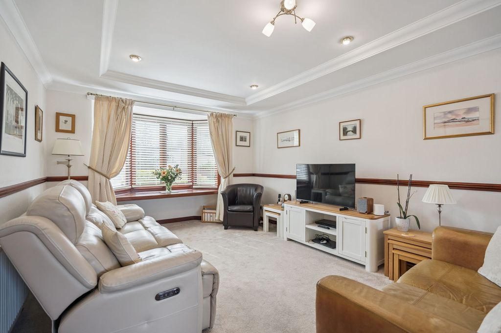 Property photo 3 of 24