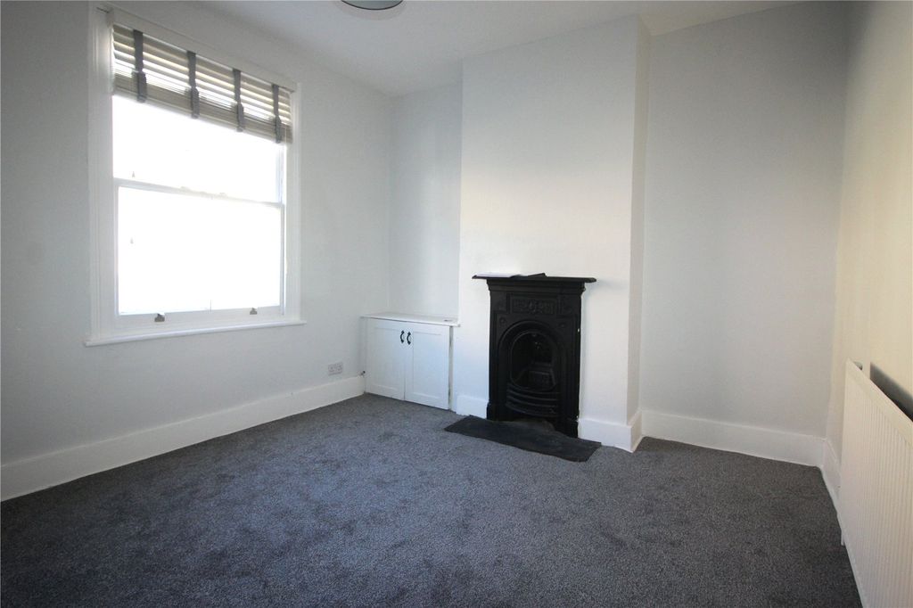 Property photo 3 of 8 Picture No. 08