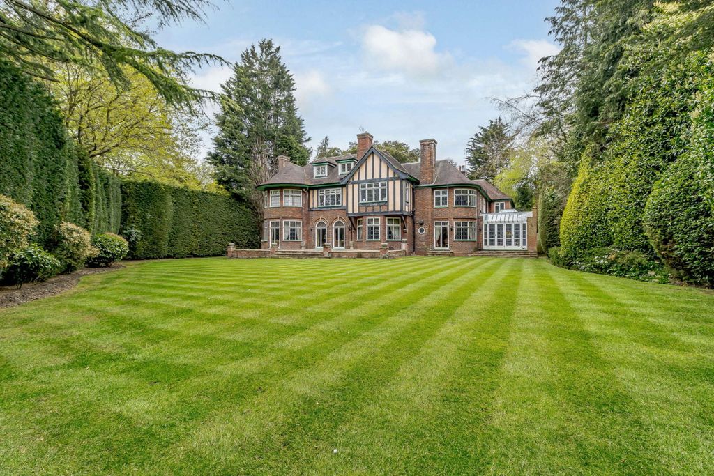 Property photo 1 of 40