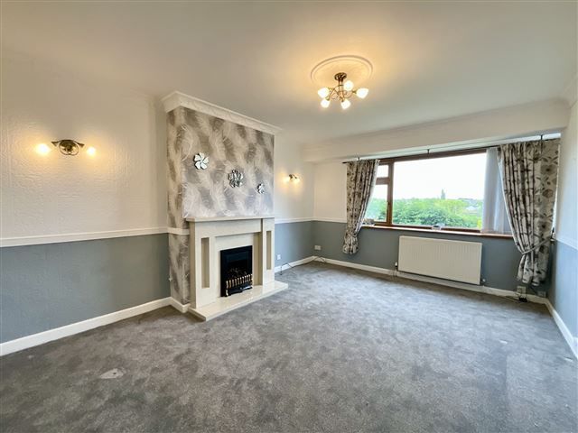 Property photo 3 of 14 Lounge