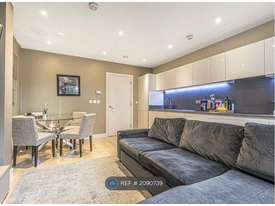 Property photo 2 of 10