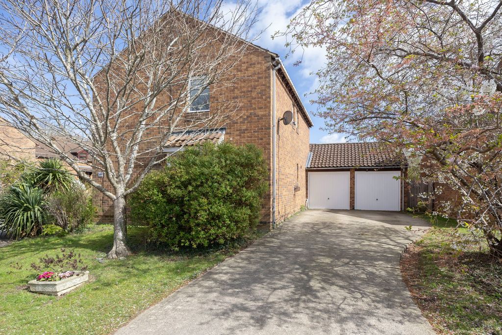 Property photo 1 of 18