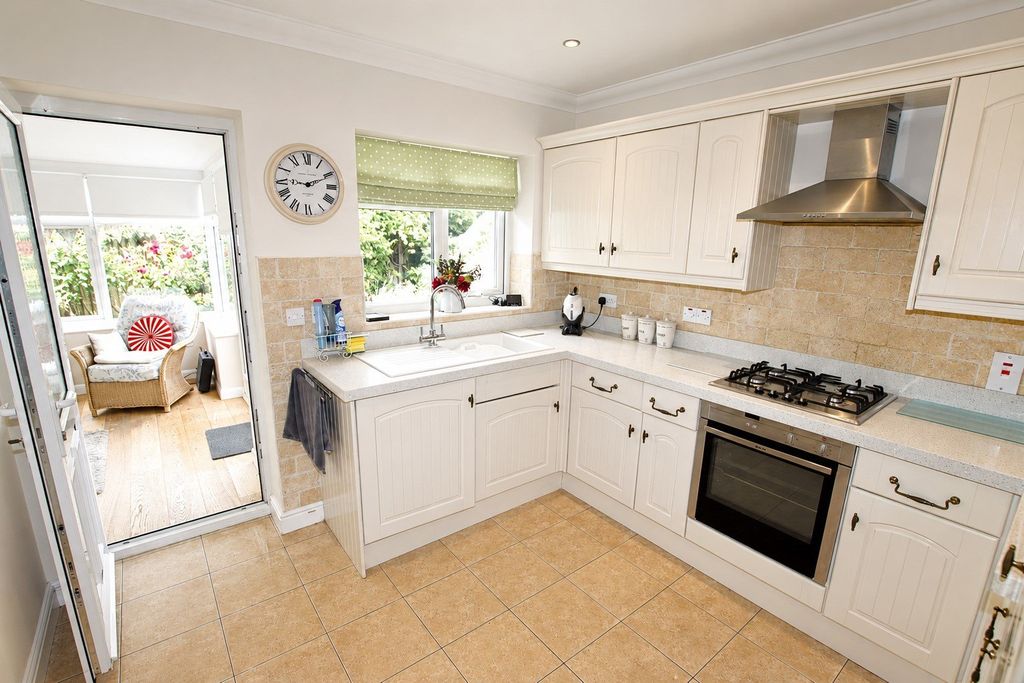 Property photo 3 of 18 Gallery