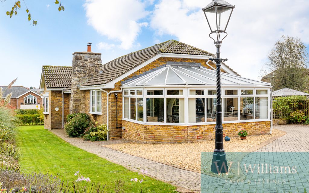 Property photo 1 of 25 Front