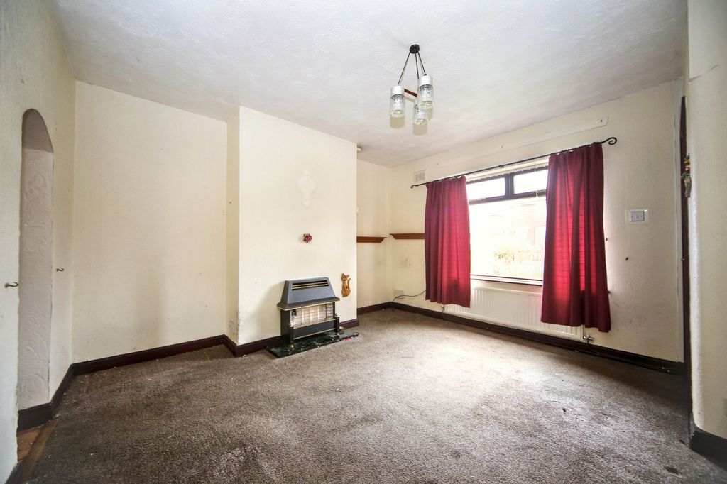 Property photo 3 of 25