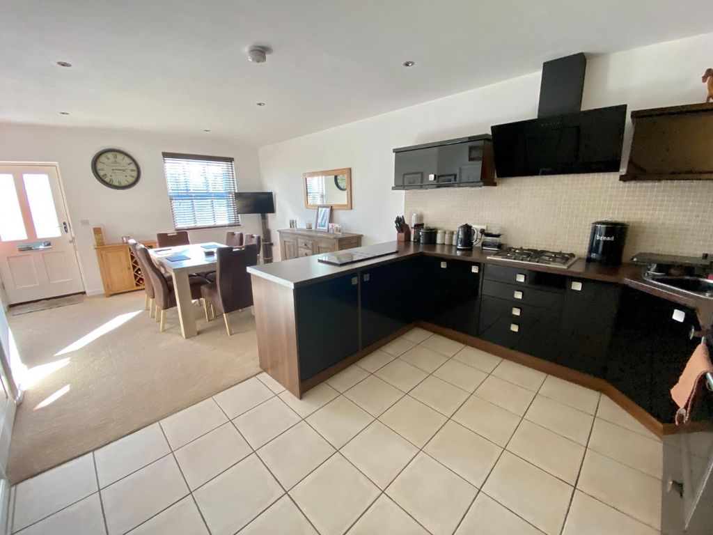 Property photo 2 of 10 Img_9694.Jpg