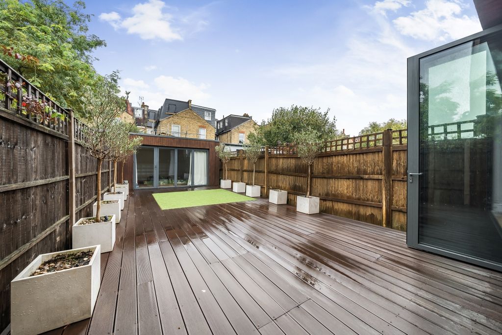 Property photo 2 of 14 1197879 (9)