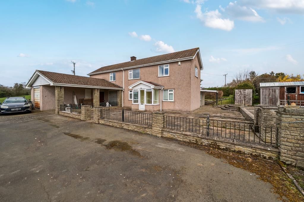 Property photo 1 of 33 Front Aspect