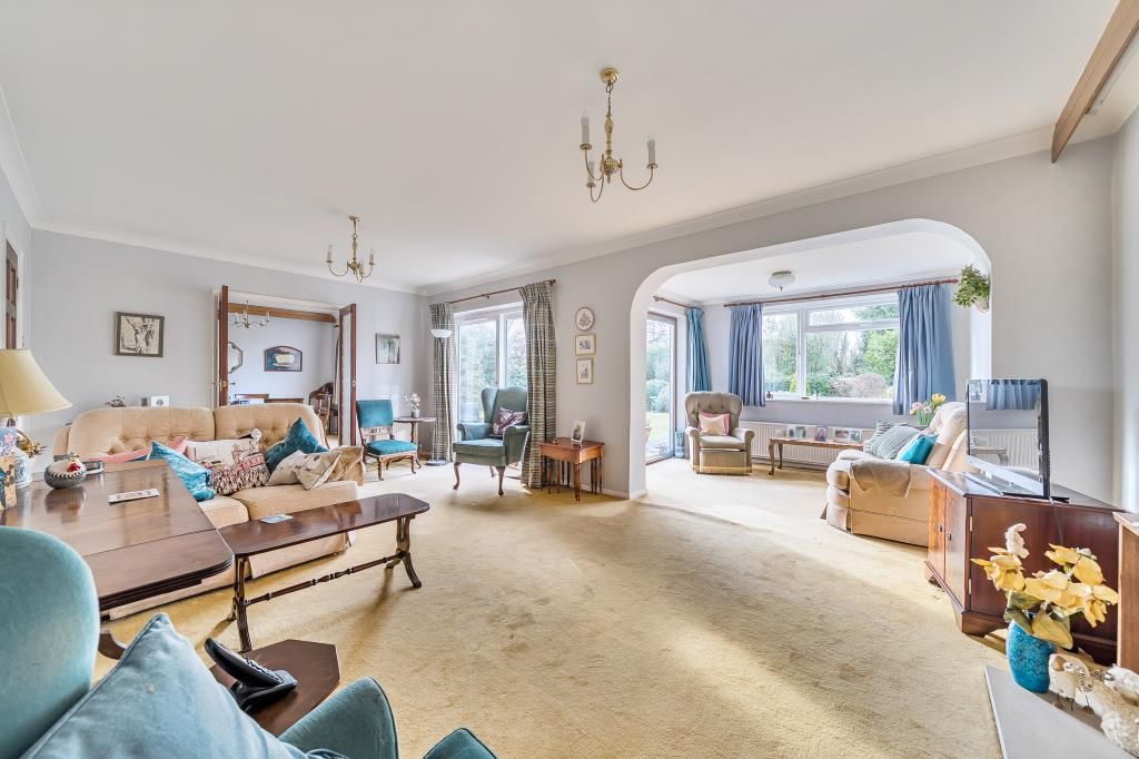 Property photo 2 of 22 Living Room