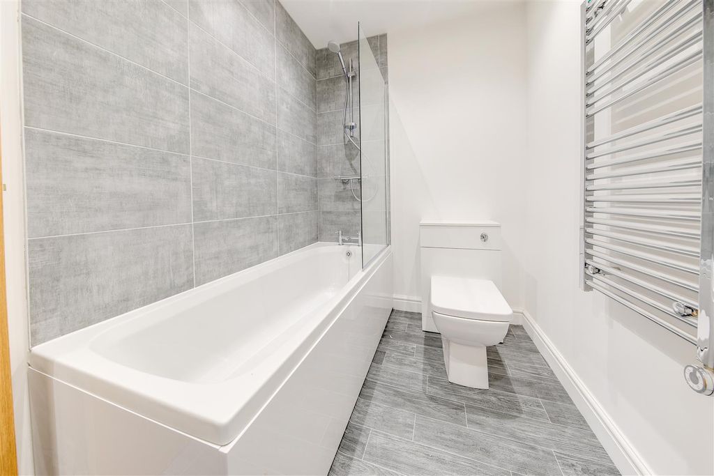 Additional image 11 of 5 bed flat for saleBack Lane, Rawtenstall, Rossendale BB4
