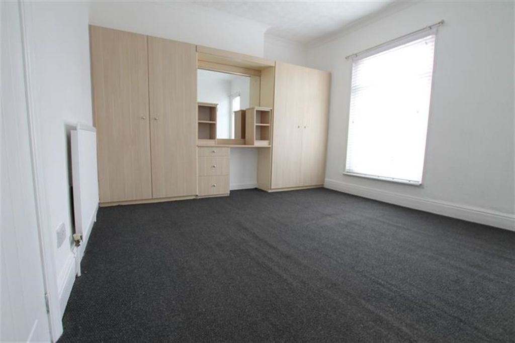 Property photo 1 of 14 (Main)