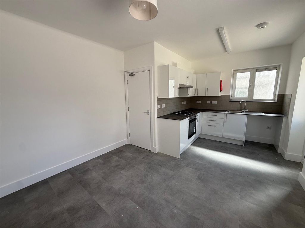 Property photo 2 of 12 3.Jpg