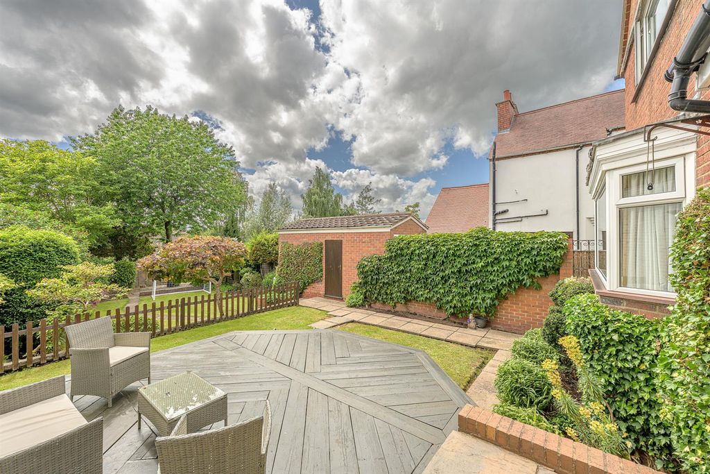 Property photo 2 of 30