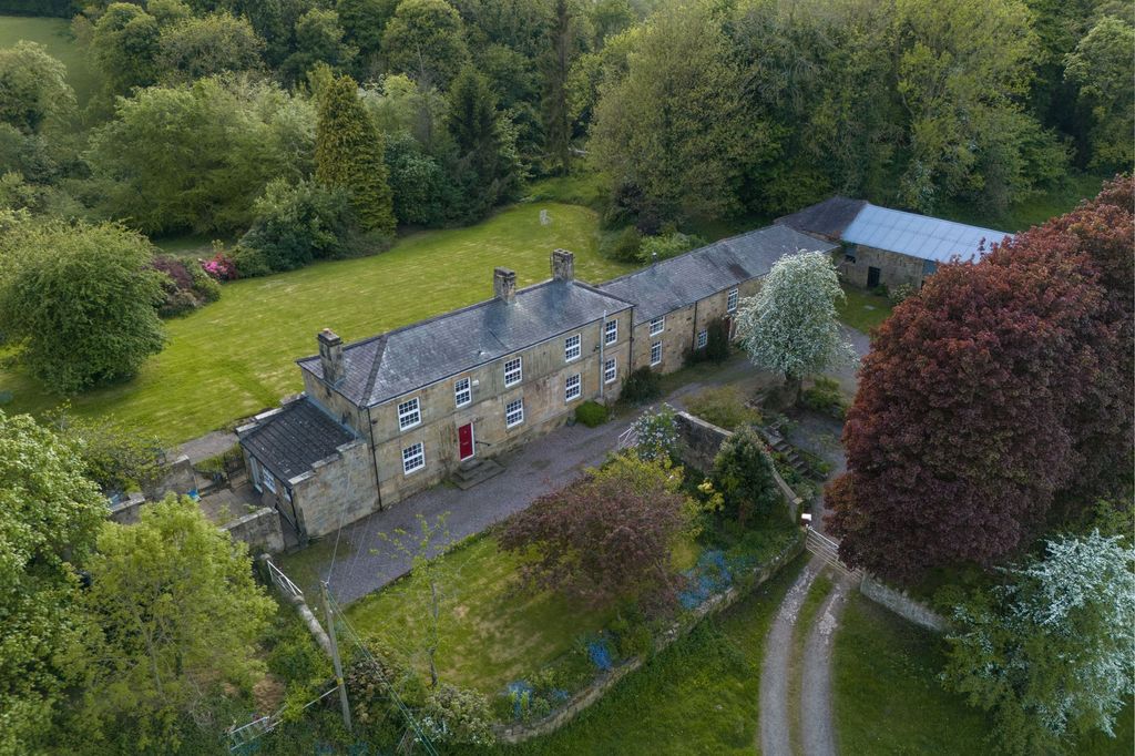 Property photo 3 of 16