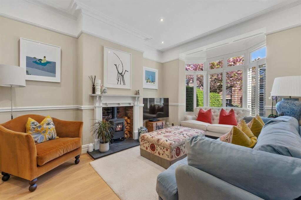 Property photo 1 of 3