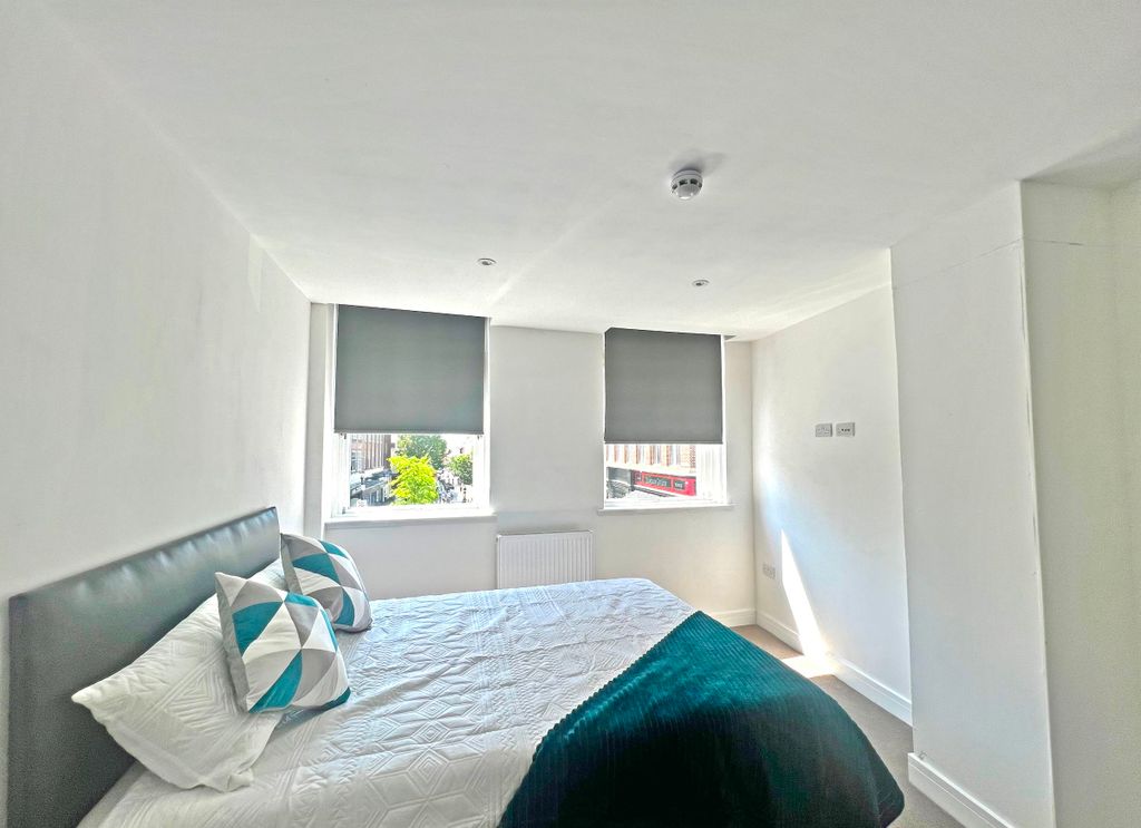 Property photo 1 of 3