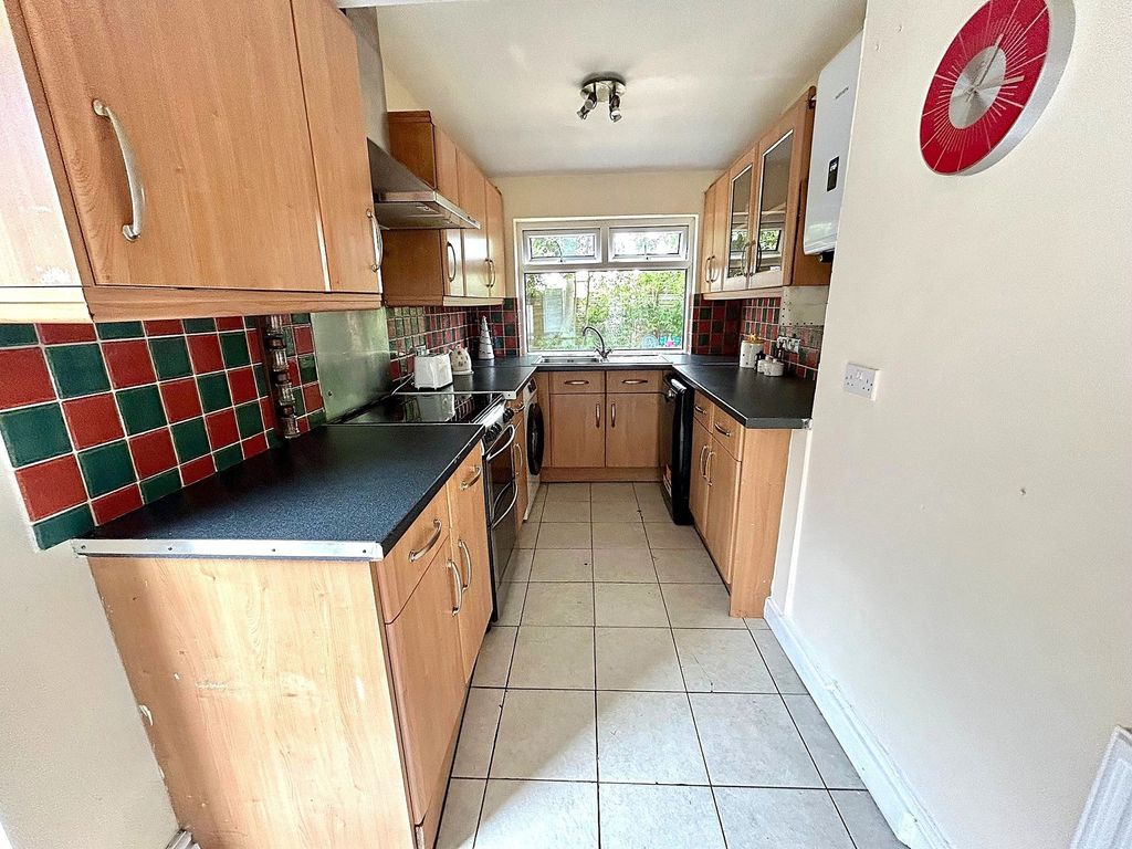 Property photo 2 of 22 Kitchen