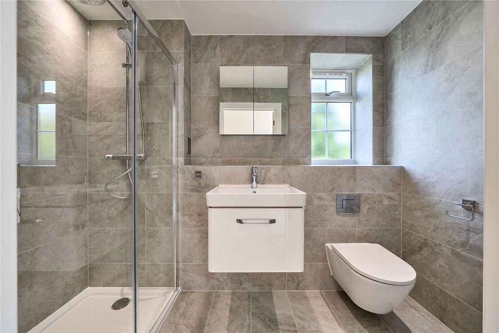 Property photo 3 of 23 Picture No. 15