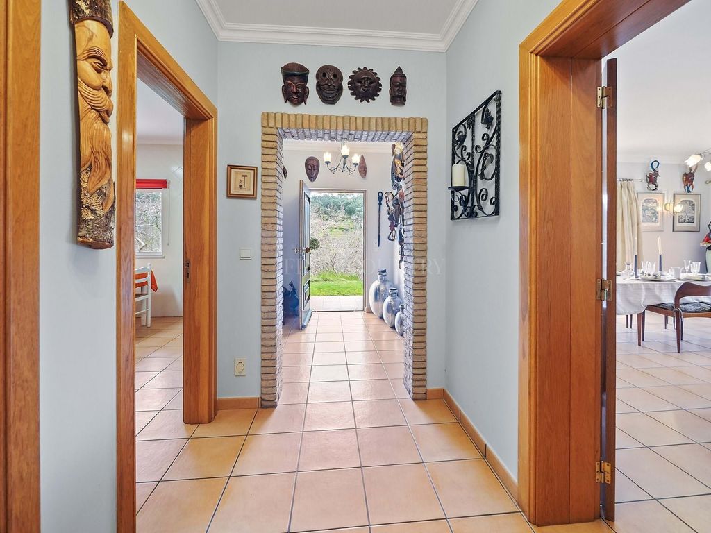 Property photo 2 of 30