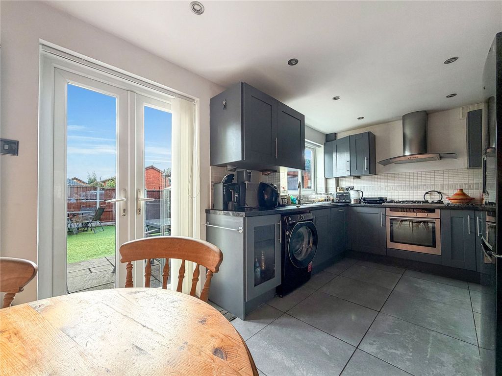 Property photo 3 of 19 Kitchen Diner