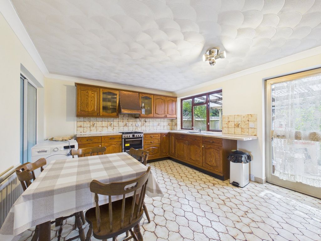 Property photo 2 of 15 Picture No. 13