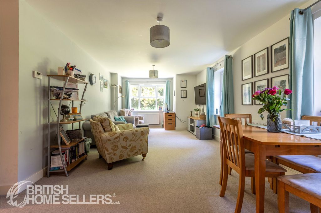 Property photo 2 of 13 Picture No. 27