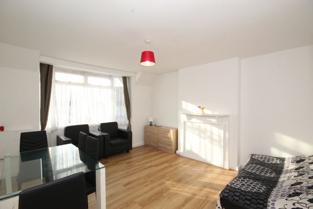 Property photo 2 of 6 Gallery