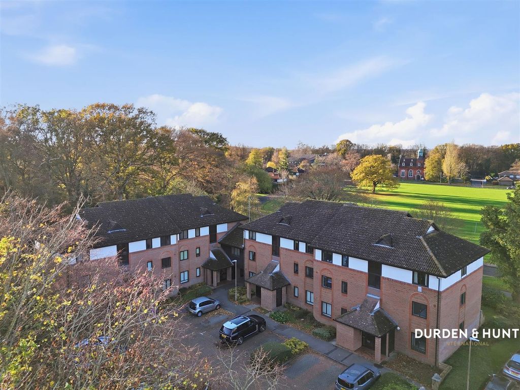 Property photo 1 of 14 Bradwell Green