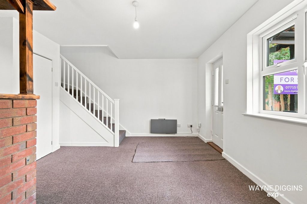 Property photo 2 of 20