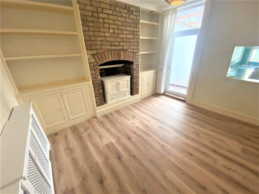 Property photo 2 of 10 Picture No. 04