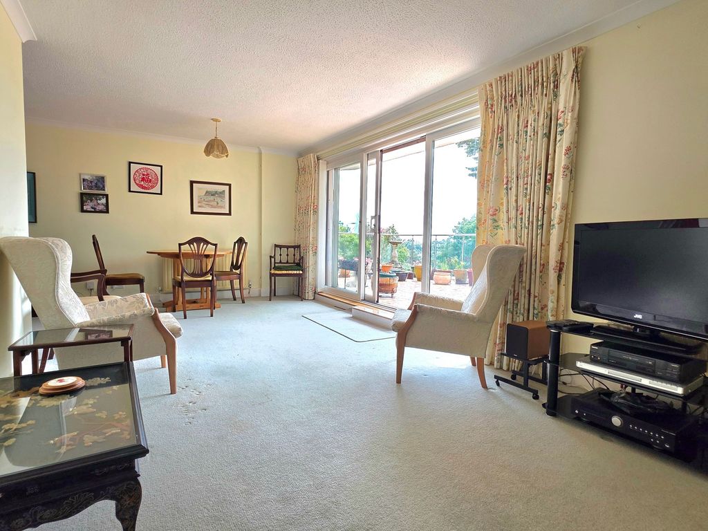 Property photo 3 of 28