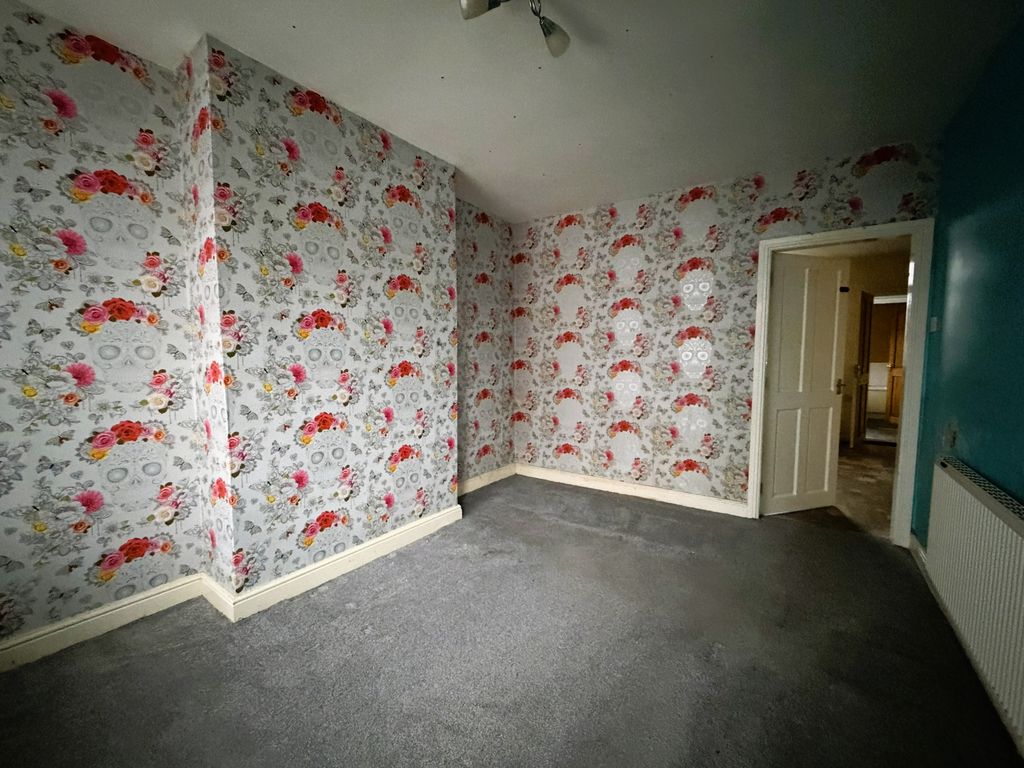 Property photo 3 of 12 Photo 1