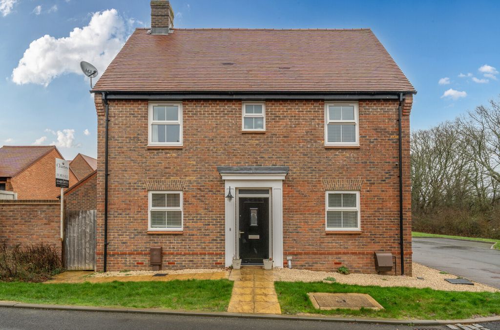 Property photo 1 of 9 1418865-3-69A1c34...